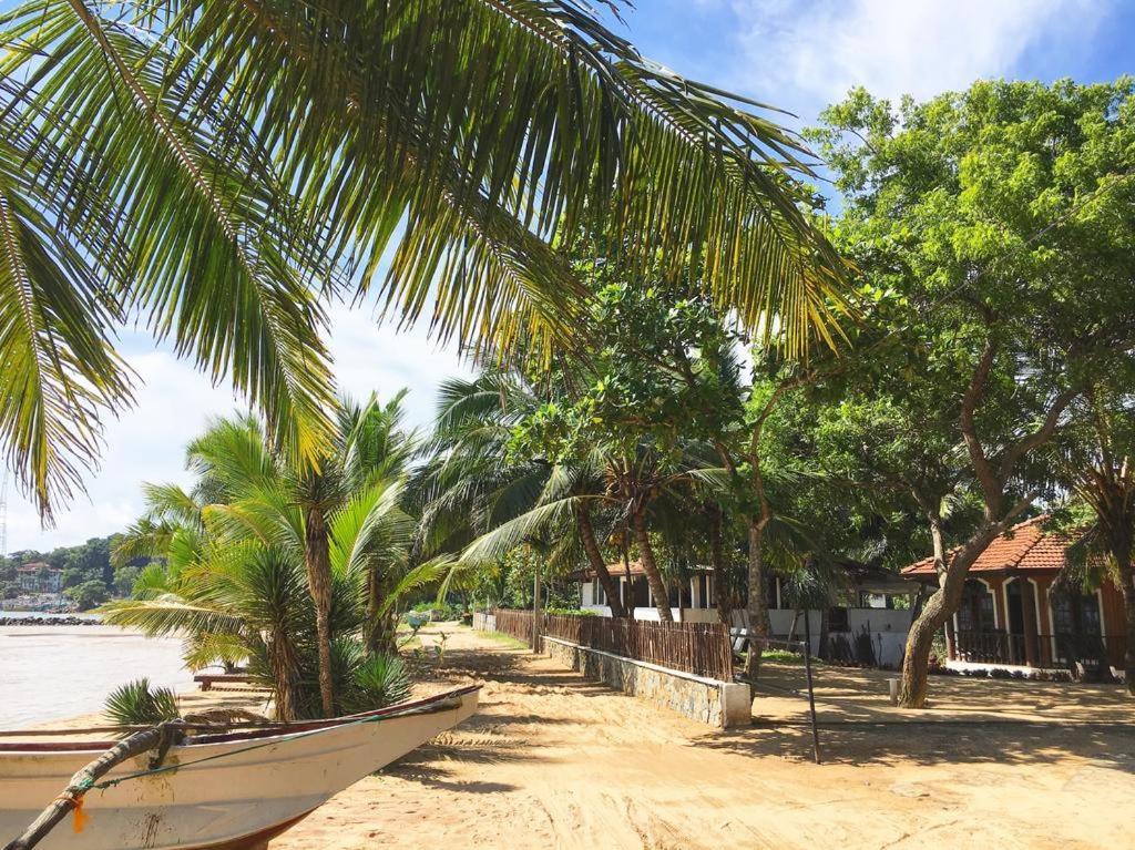 Serenity Beach Cabanas Тангалле Екстер'єр фото