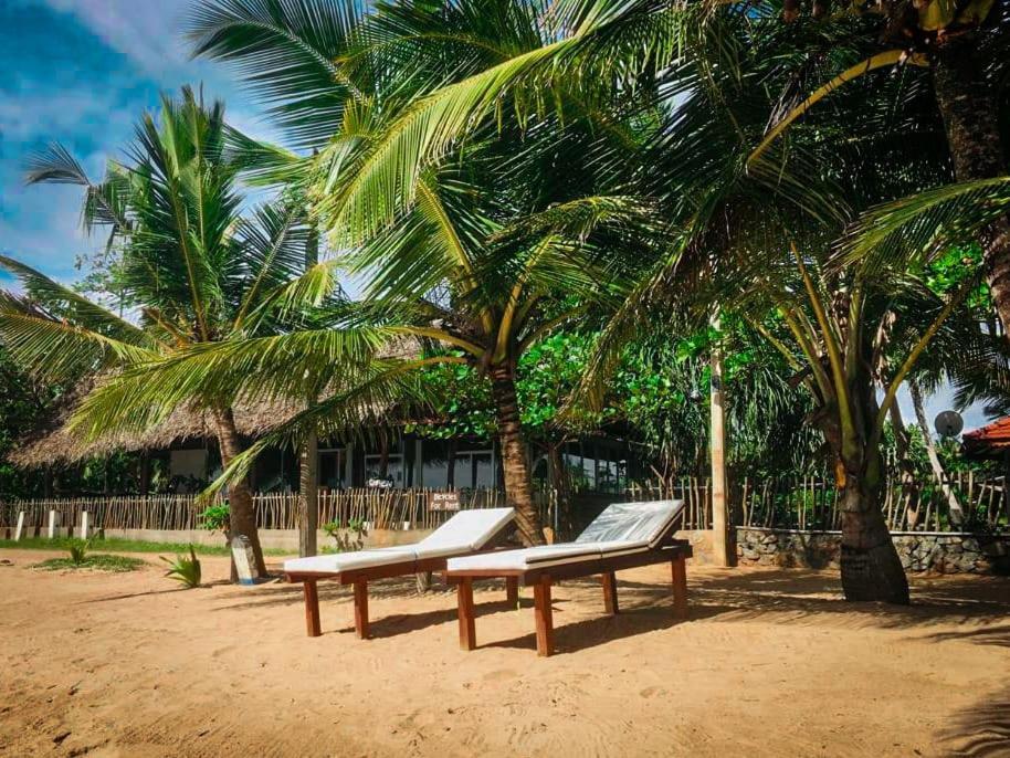 Serenity Beach Cabanas Тангалле Екстер'єр фото