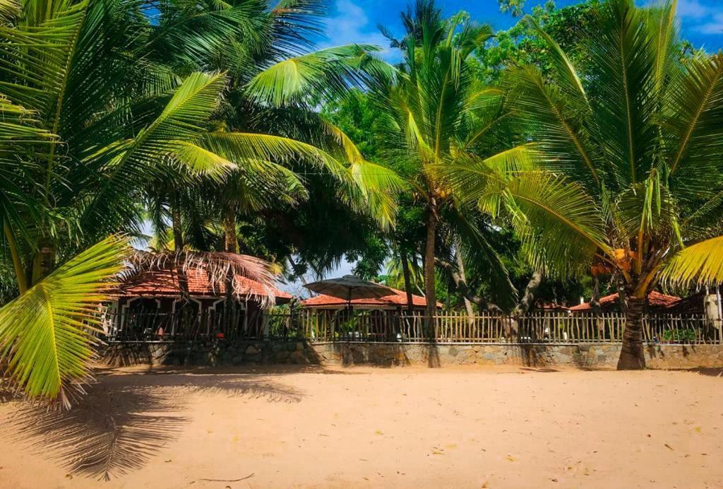 Serenity Beach Cabanas Тангалле Екстер'єр фото