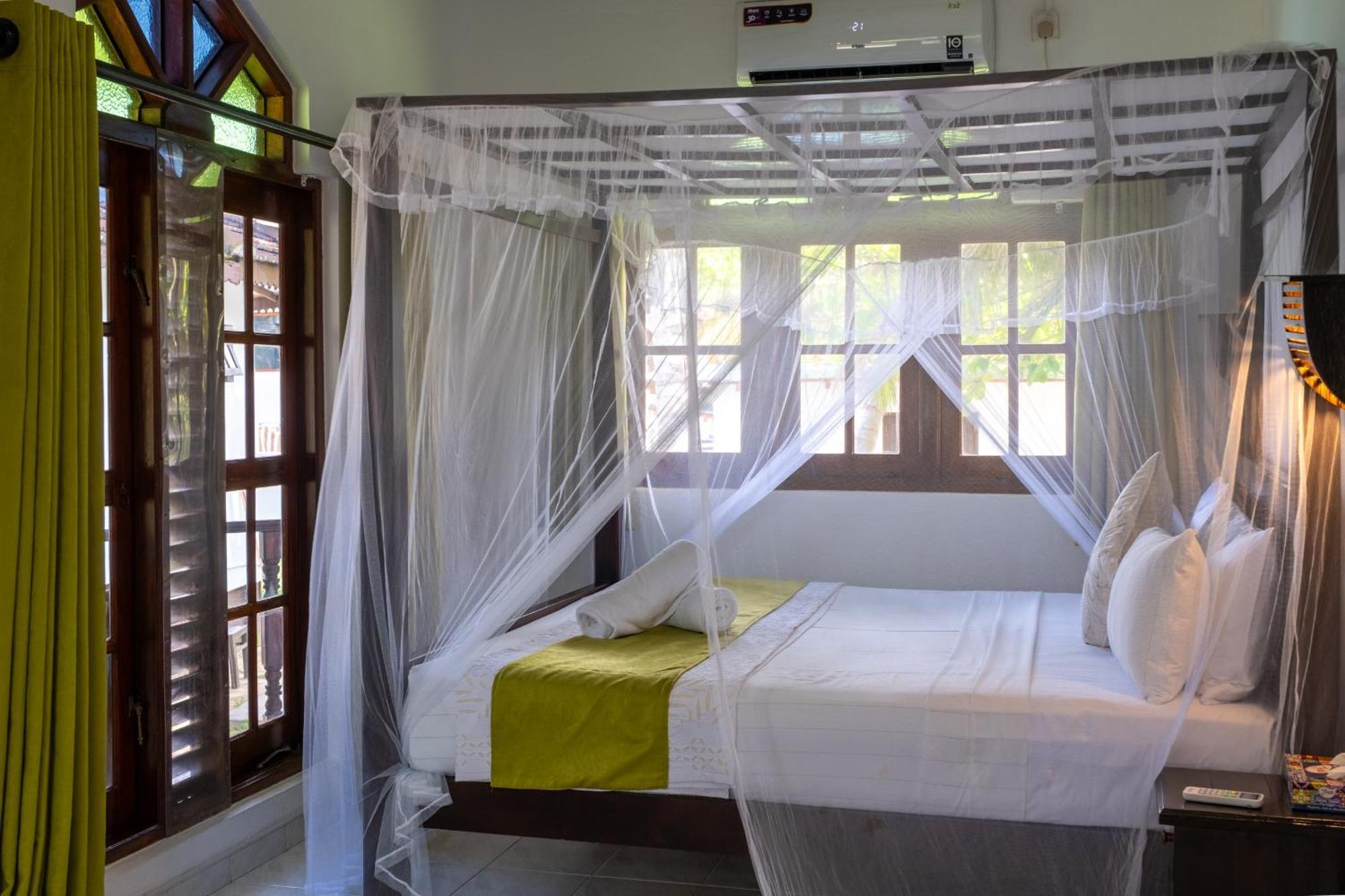 Serenity Beach Cabanas Тангалле Екстер'єр фото
